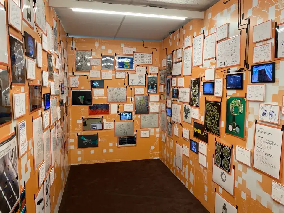 16inside of lovot