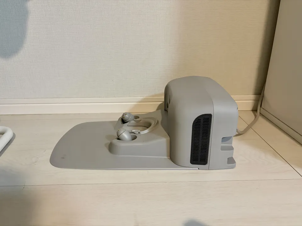 22LOVOT3.0ネスト横_