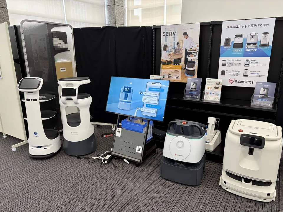 ミライロボスクエアの展示全景