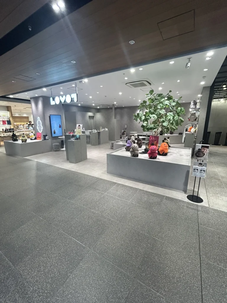 福岡のラボットストア｜LOVOTストアワンビル店内