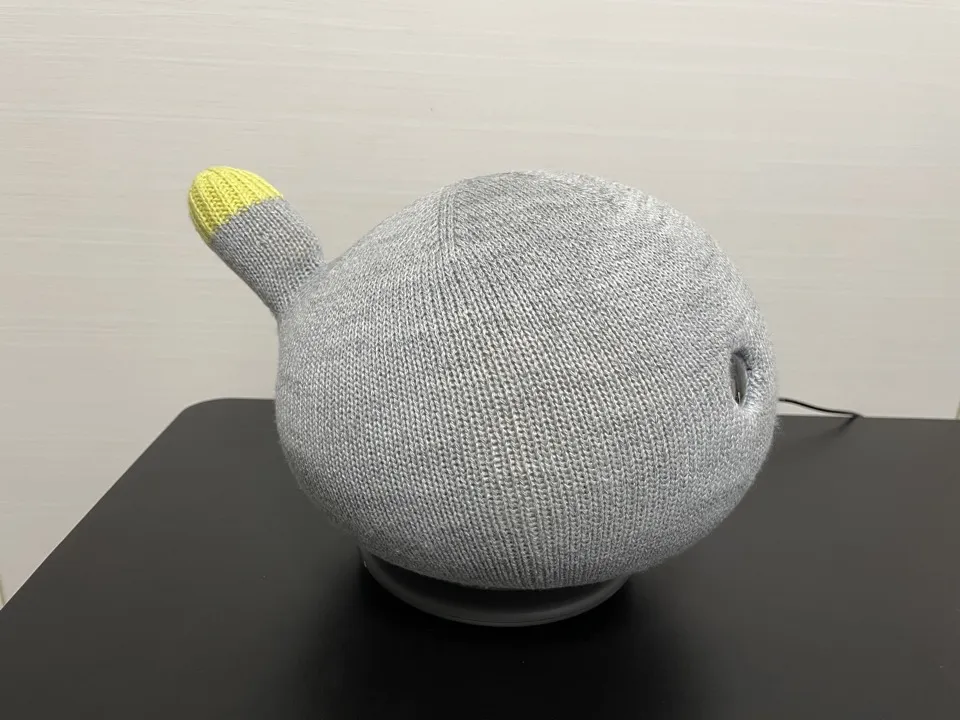 ニコボを横から見た様子(置き型ロボット)