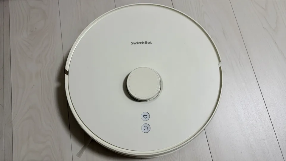 SwitchBotロボット掃除機S1 Plusの本体を上から見たところ